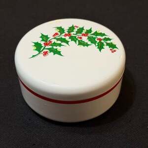 Vintage S&S Japan Lacquerware Christmas Holly Coaster Set of 6 with Lidded Box